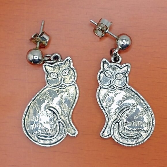 Vintage Cat Earrings Pierced - Picture 1 of 6